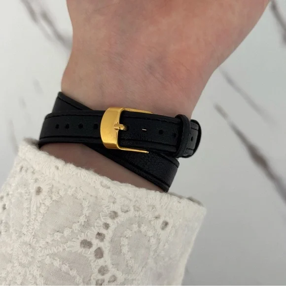 Elegant Gold and Black Vintage Watch - Picture 4 of 6